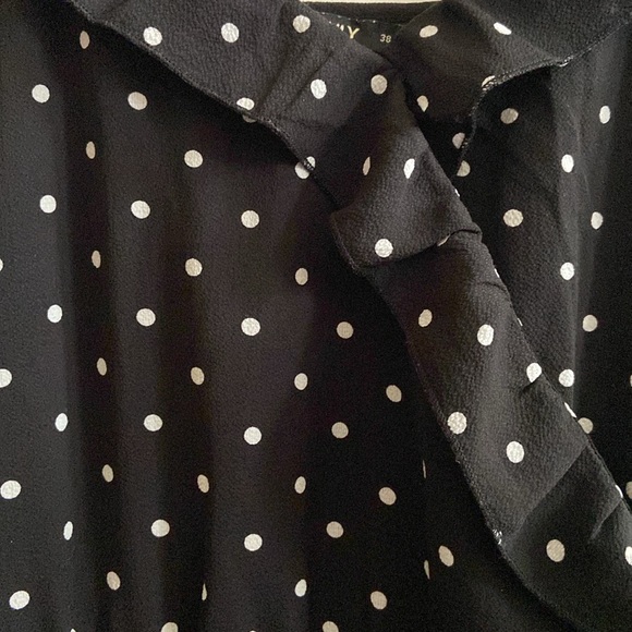 Cute ruffle strap dress in size 38 - Picture 2 of 6